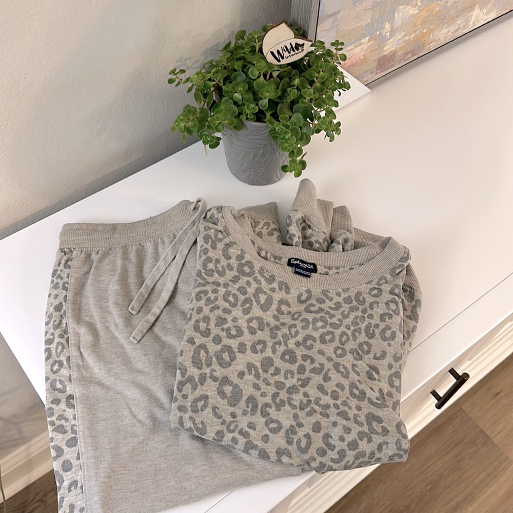 Splendid Lounge set Capri Cotton Jogger and Pullover size Small